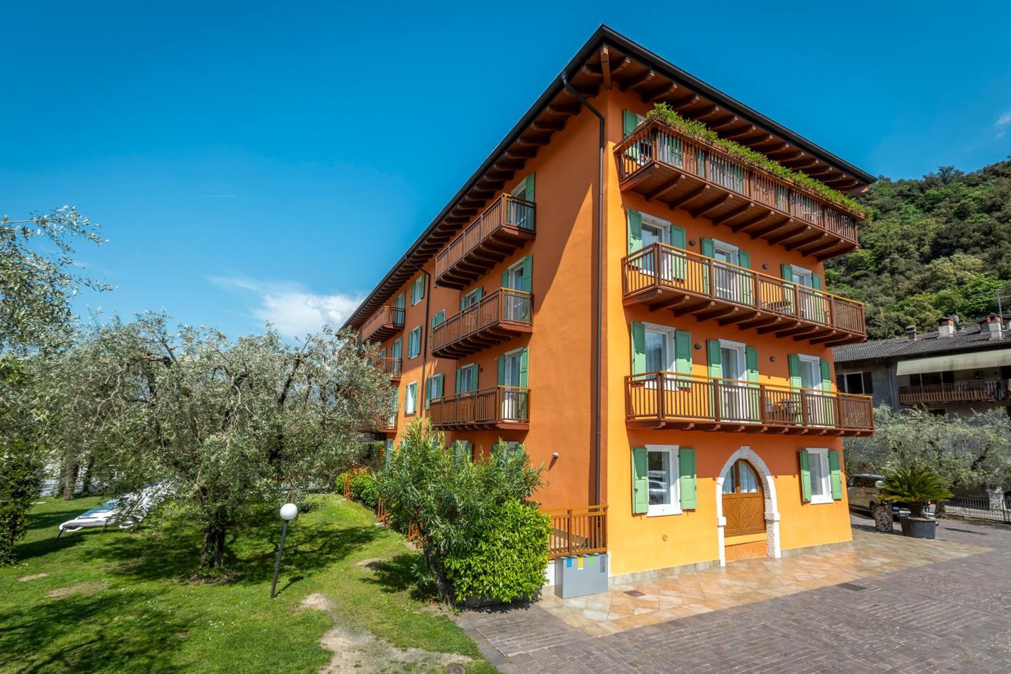 Residence Filanda Riva del Garda Bagian luar foto