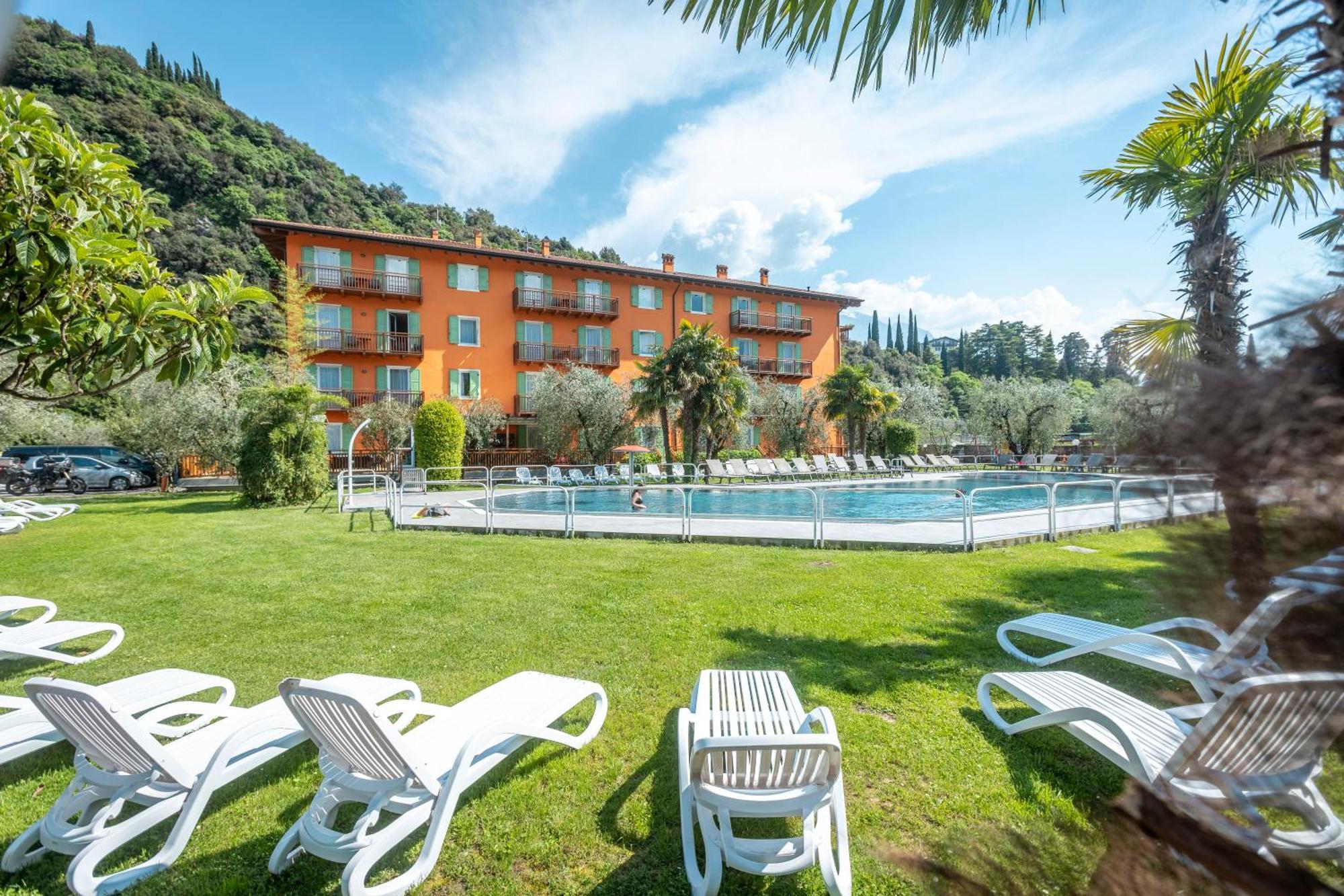 Residence Filanda Riva del Garda Bagian luar foto