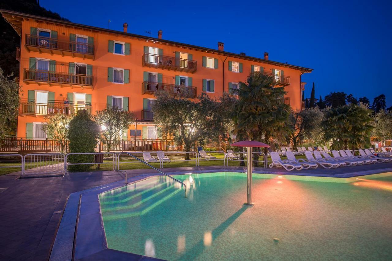 Residence Filanda Riva del Garda Bagian luar foto